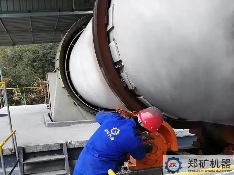回轉窯設備安裝現場